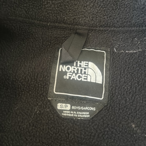 The north face black Denali jacket size small all zippers work great condition - Picture 3 of 4